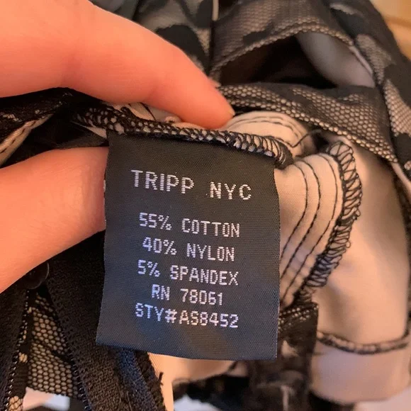 NWT Tripp NYC Cream Black Lace Corset Bodysuit Size Medium - Picture 10 of 11